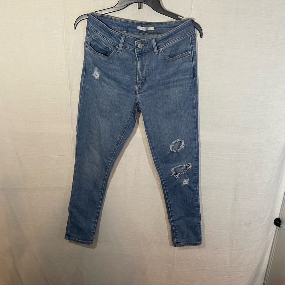 Levi's Women's 711 High Rise Skinny Leg Tailored Distressed Jeans Size 28